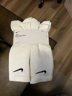 Nike Mens Dri-Fit Everyday Plus Cotton Crew Socks Size Large **NEW**